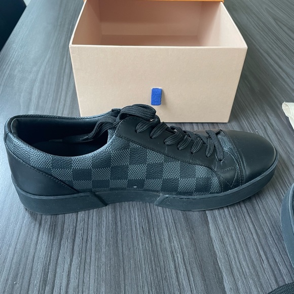 Men's authentic LOUIS VUITTON
Damier Cobalt Frontrow! - Picture 11 of 11